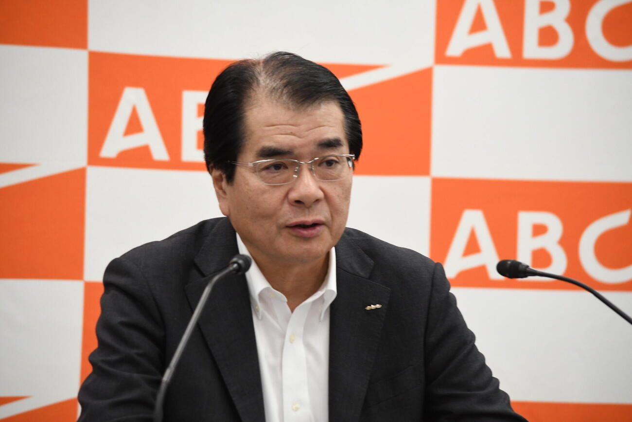夏の社長会見に出席したABCてれびの今村俊昭社長（撮影・阪口孝志）