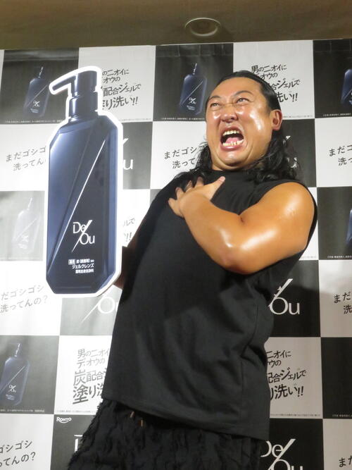 ロバート秋山「有名な３カ所」入念な塗り洗いを自ら披露「根こそぎ落ちる感覚」