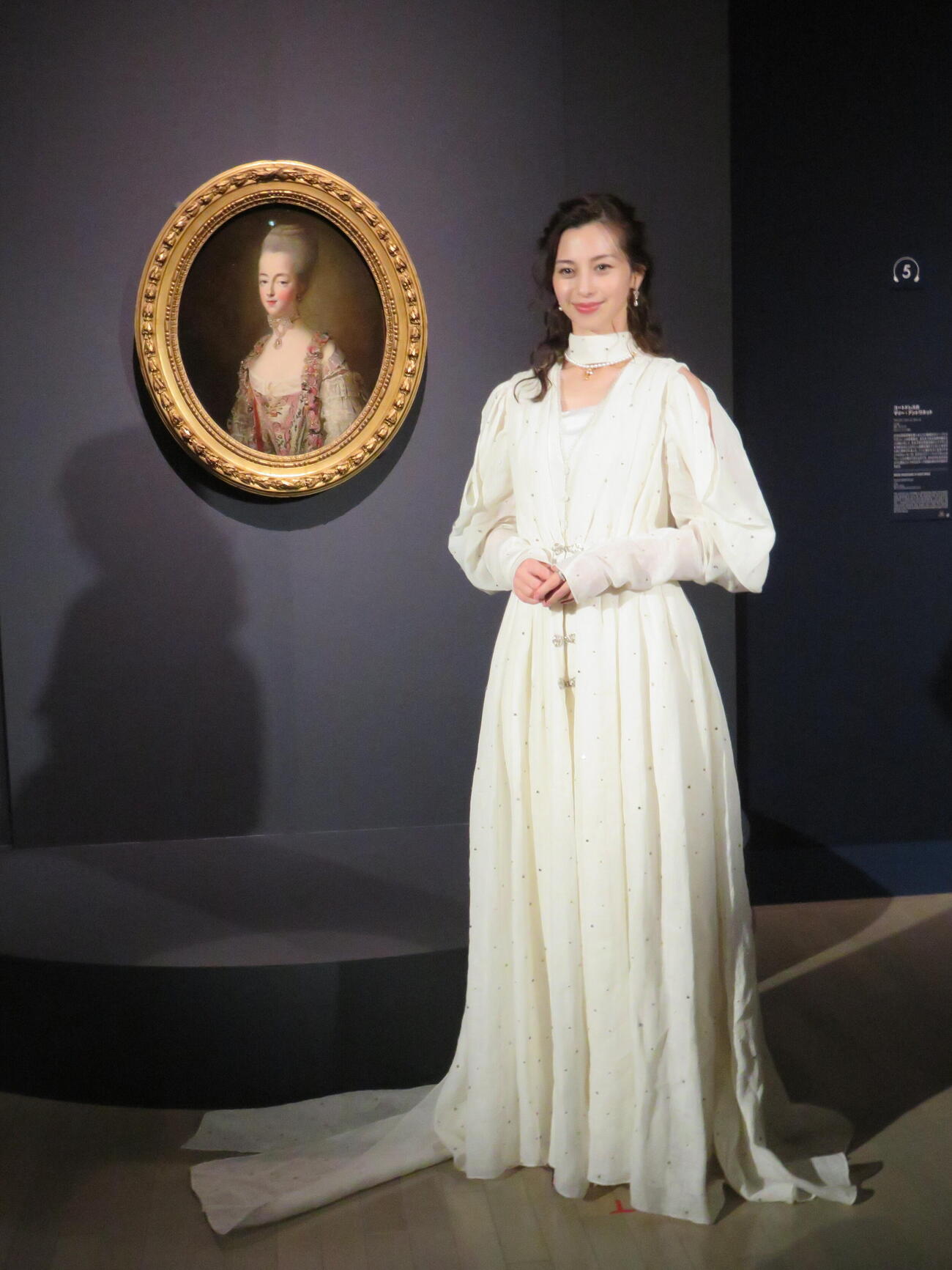 「マリー・アントワネット・スタイル」取材会に、展覧会アンバサダーとして出席した中条あやみ（撮影・村上幸将）