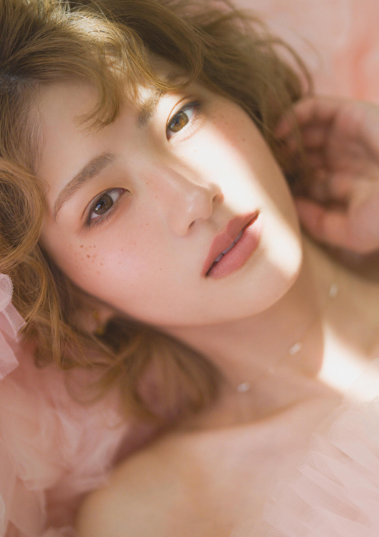 若月佑美「FIRST EGOISM（C）Heritage Inc.
