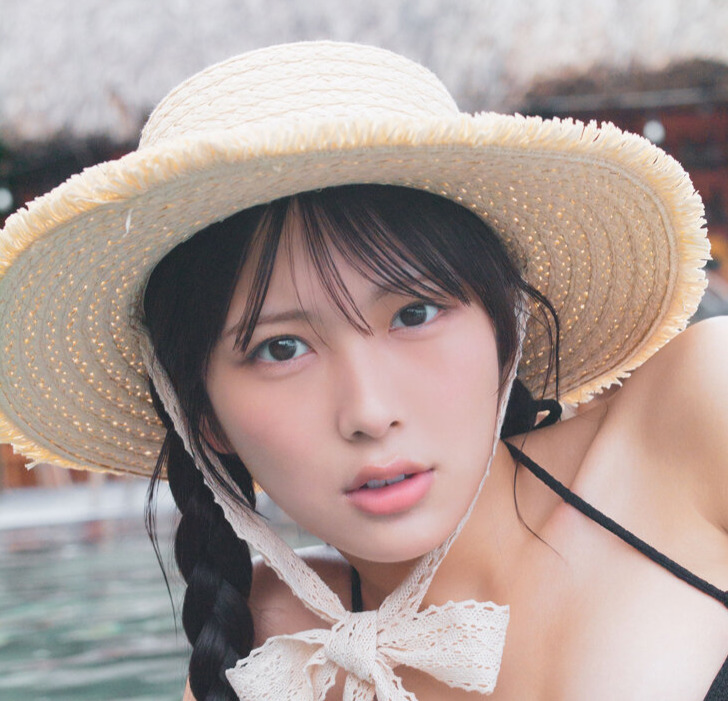 ≒JOY逢田珠里依の初写真集「夏はジュリイ」先行カット（C）集英社／細居幸次郎