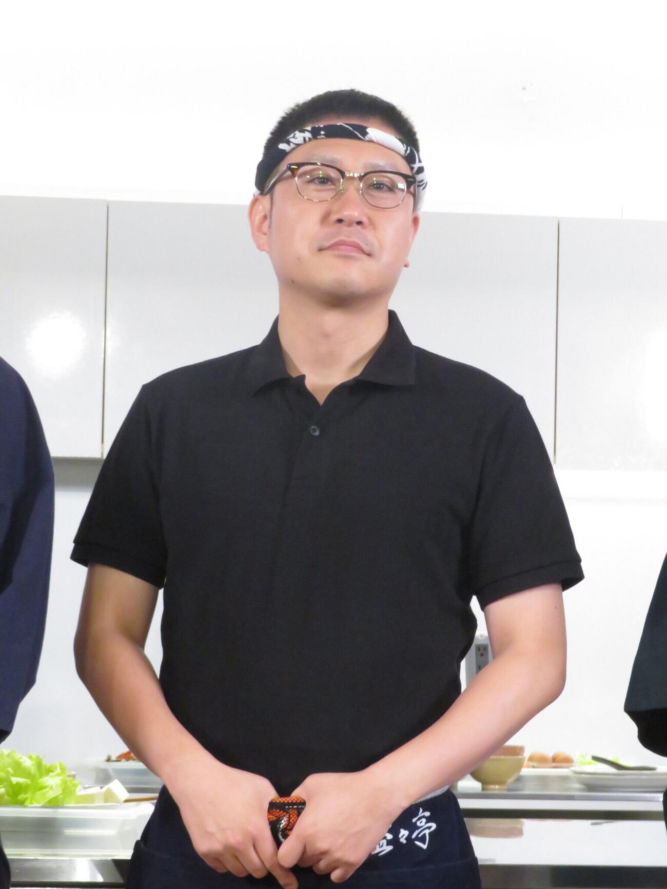 「たくろう万博」に向けた試食会を兼ねた会見に出席したドンデコルテの渡辺銀次