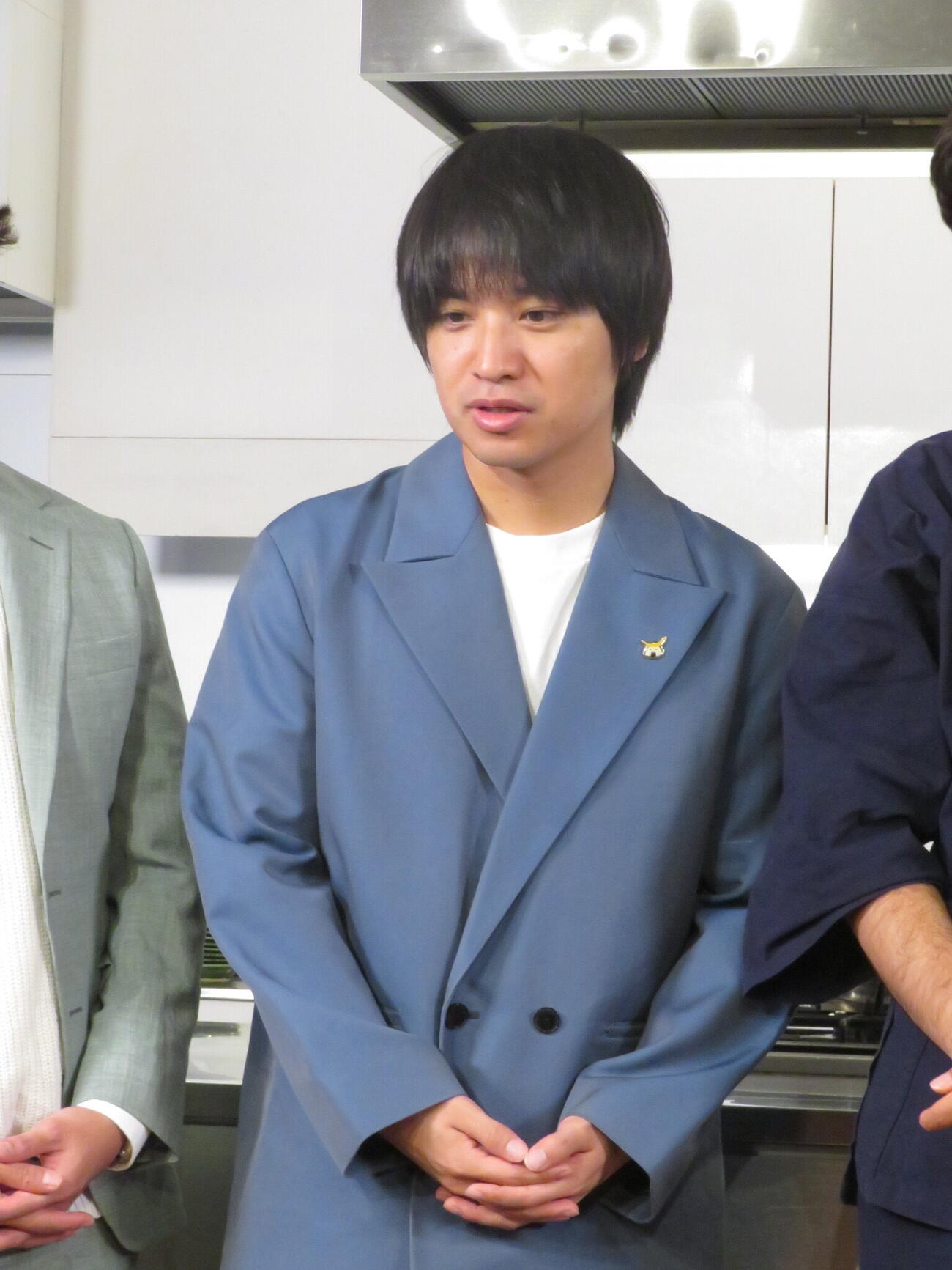 「たくろう万博」に向けた試食会を兼ねた会見に出席したエバースの佐々木隆史