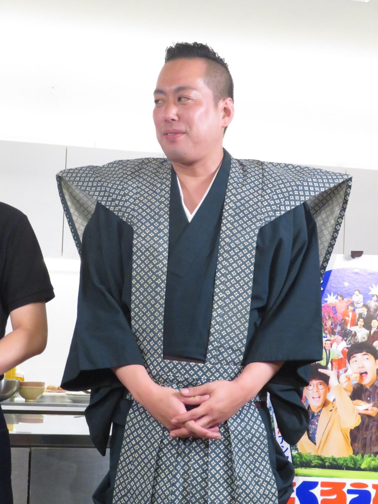 「たくろう万博」に向けた試食会を兼ねた会見に出席したエバースの町田和樹