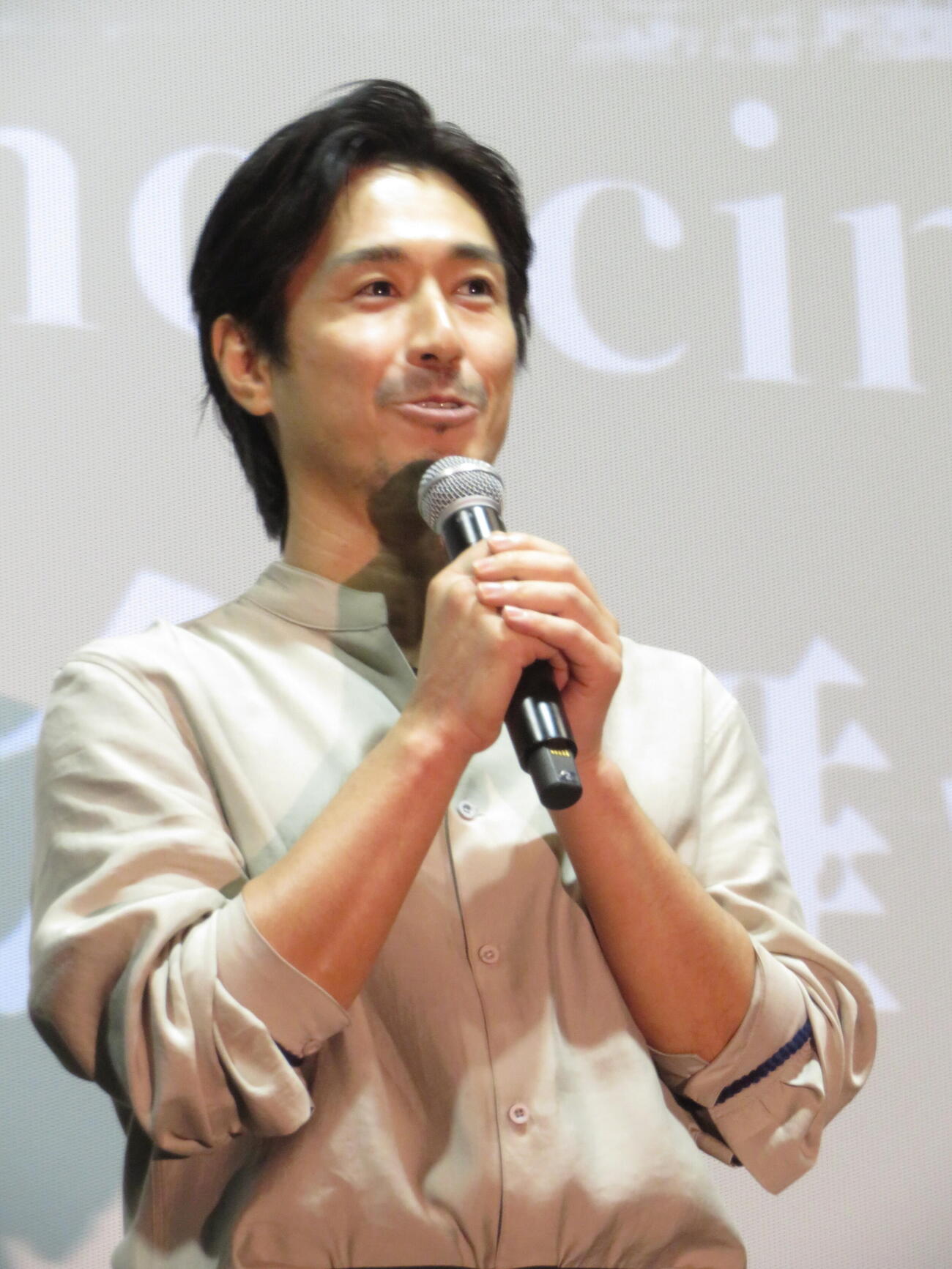映画「四十九－SEEK－」公開記念舞台あいさつに登壇した浅野寛介（撮影・村上幸将）