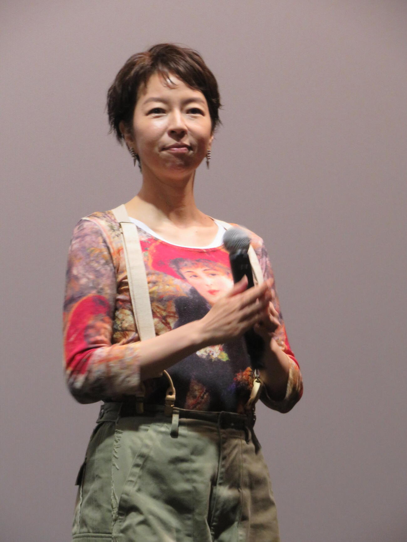 映画「四十九－SEEK－」公開記念舞台あいさつに登壇した菜葉菜（撮影・村上幸将）