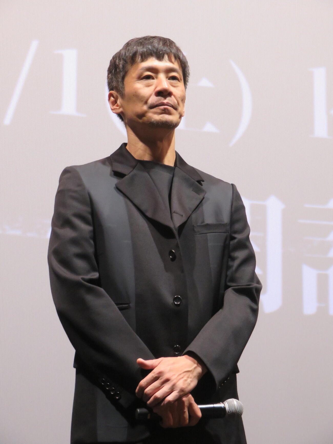 映画「四十九－SEEK－」公開記念舞台あいさつに登壇した三浦誠己（撮影・村上幸将）