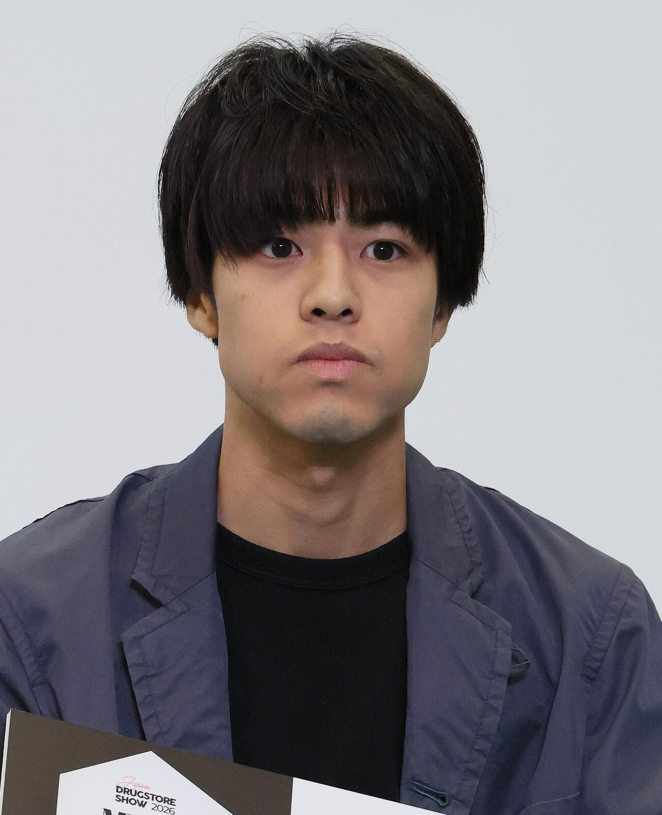 LIPPS賞を受賞した根附海龍（撮影・丹羽敏通）