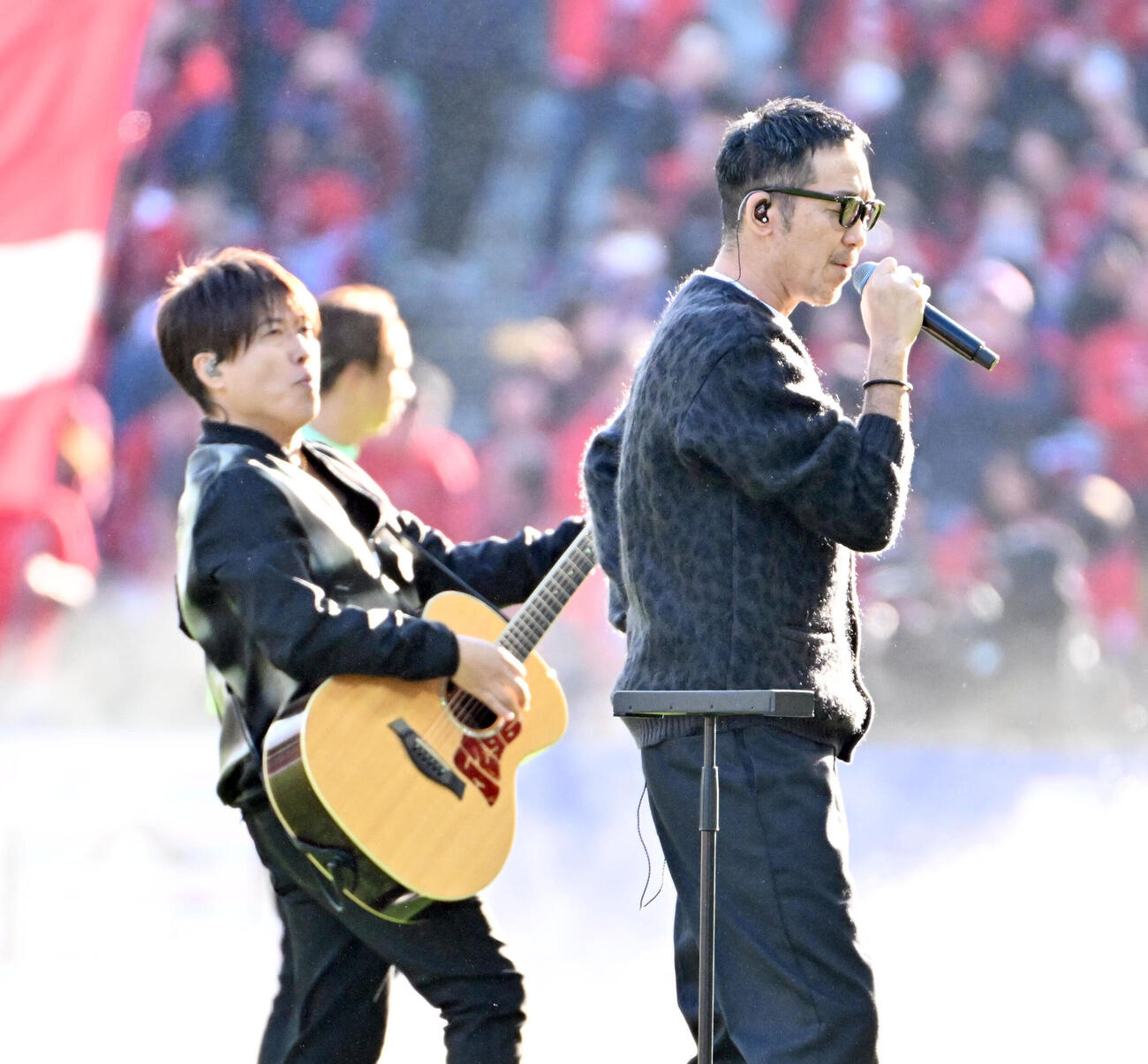 コブクロ　左から小渕健太郎、黒田俊介（2024年11月撮影）