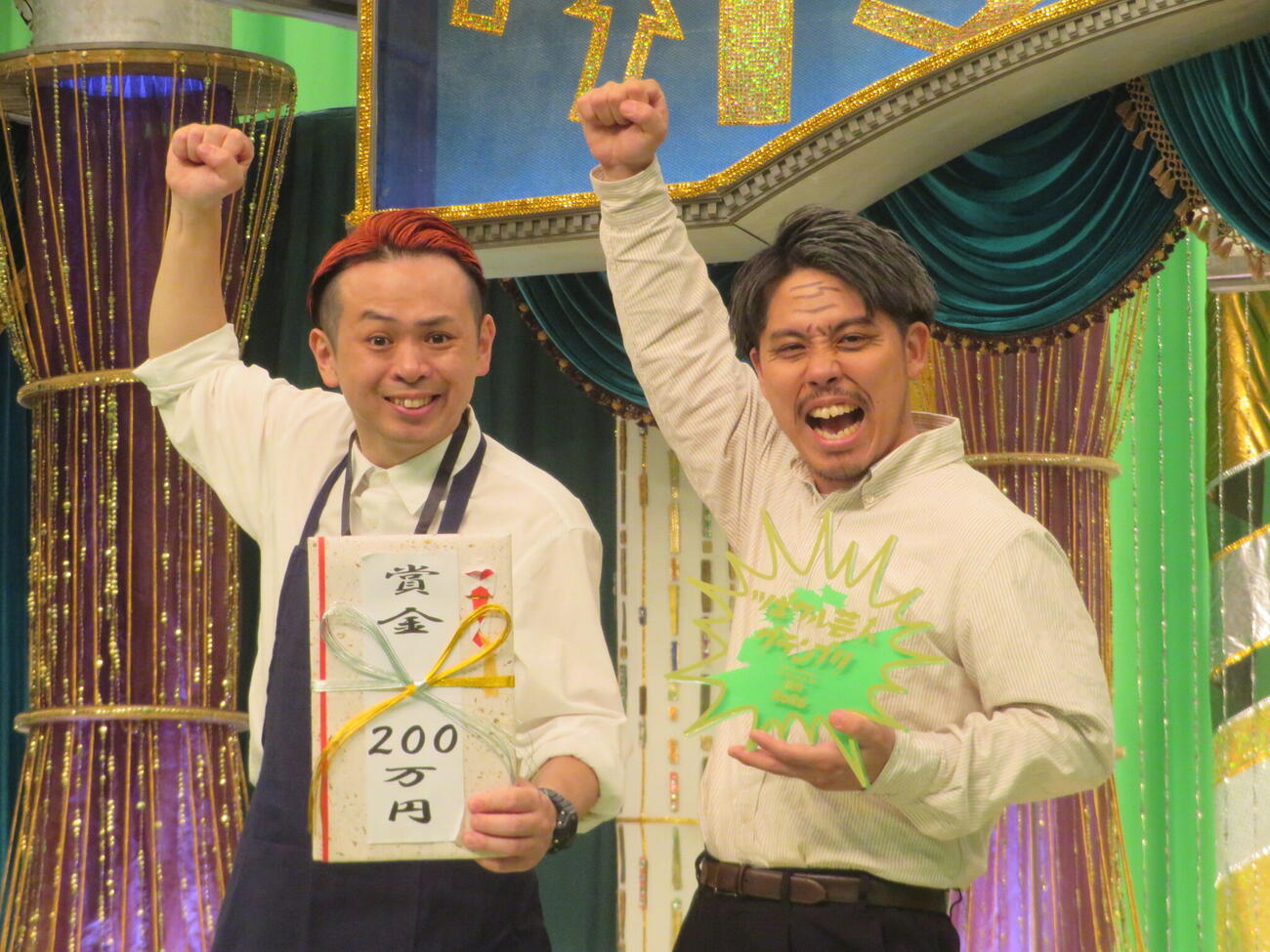 「ツギクル芸人グランプリ2026」で7代目王者に輝いた「相性はいいよね」のエビランド（左）とヤダヤムクン