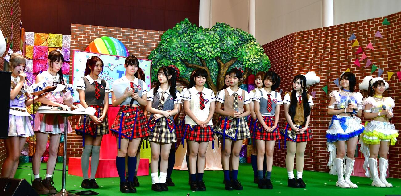 「TOKYO IDOL FESTIVAL 2026」内のトークイベントに出席したKLP48メンバーら