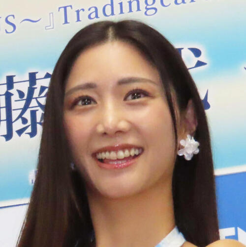 “９頭身美ボディー”斎藤恭代、白ビキニ波打ち際“マーメイド”公開「とびきり満点100点」