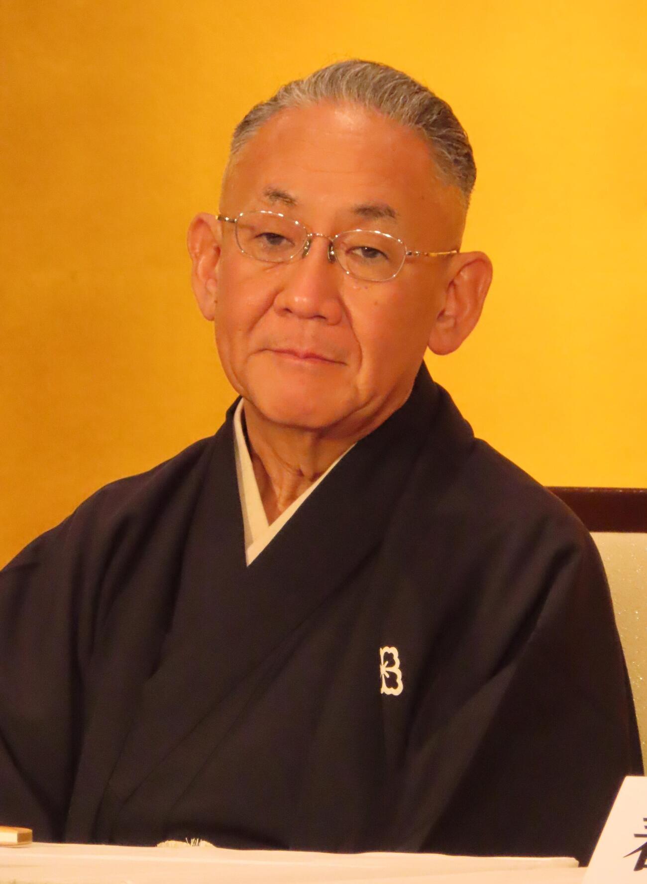 春風亭一花の真打ち昇進会見に出席した落語協会の林家正蔵会長