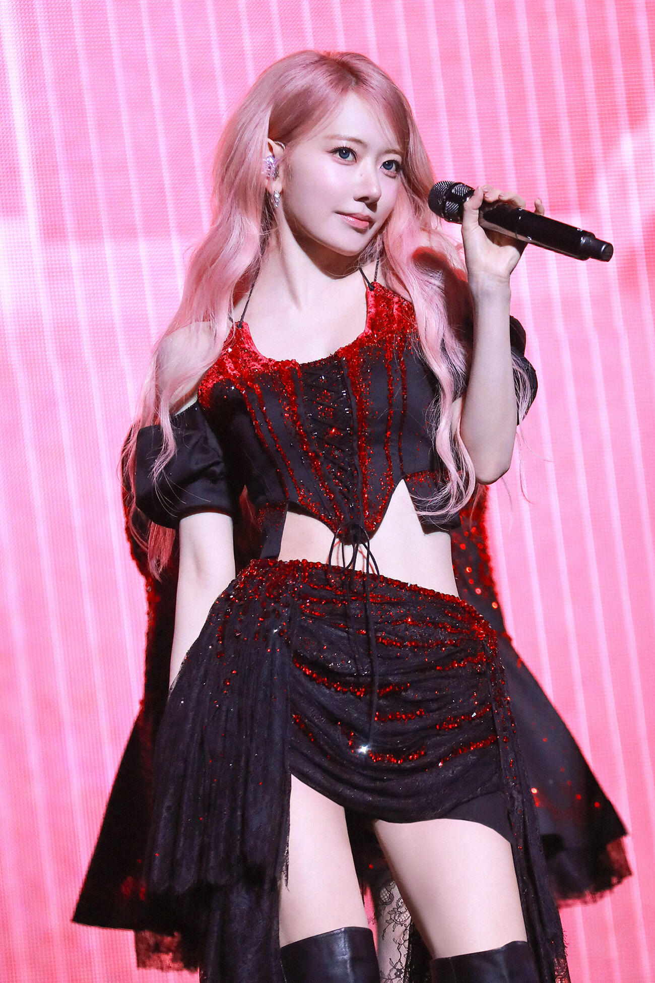 『2026 LE SSERAFIM TOUR　’PUREFLOW’　IN JAPAN』を行ったLE SSERAFIM、SAKURA(P)＆(C) SOURCE MUSIC