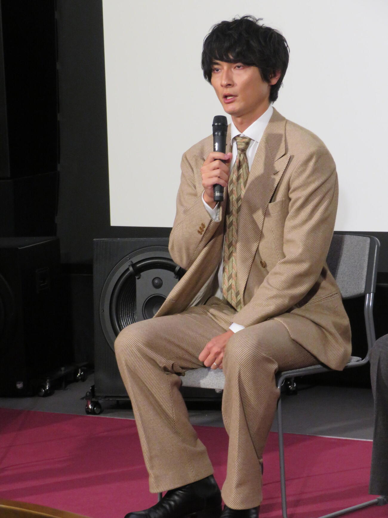 NHKの特集ドラマ「手塚治虫の戦争」試写会に登壇した高良健吾（撮影・村上幸将）
