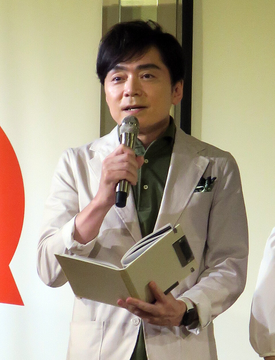 「暑すぎる夏を終わらせるWEEK『2050年の天気予報（Ver.2）』メディア説明会」に登壇したNHK高瀬耕造アナウンサー