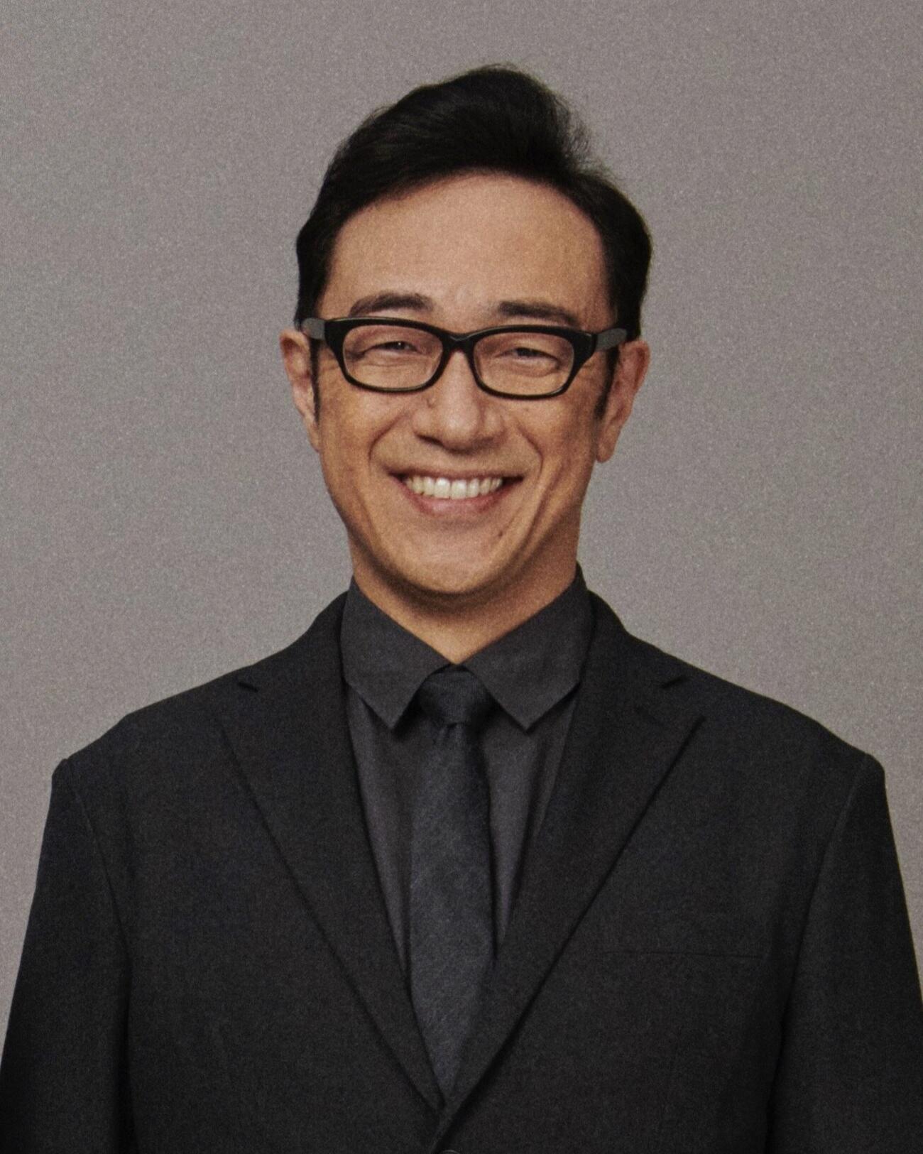 「巡るスワン」への出演が発表された角田晃広
