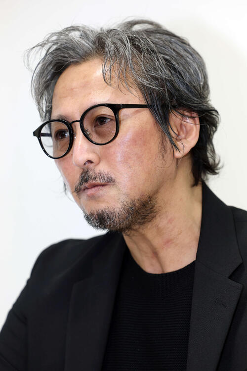 作家一雫ライオン氏　新刊「十二の眼」11・26刊行決定を報告