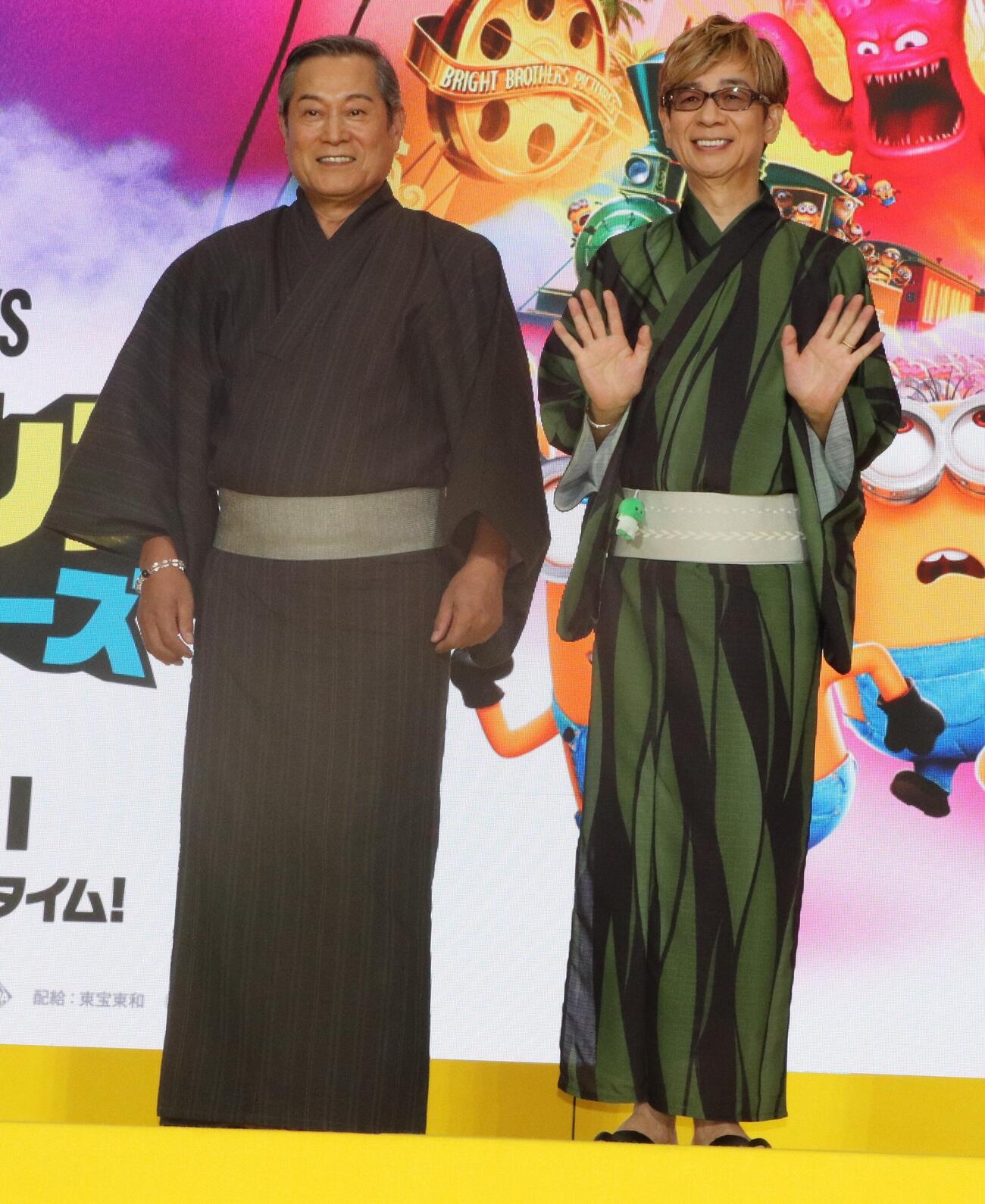 映画「ミニオンズ＆モンスターズ」（7日公開）ジャパンプレミアイベントに出席した松平健（左）、山寺宏一
