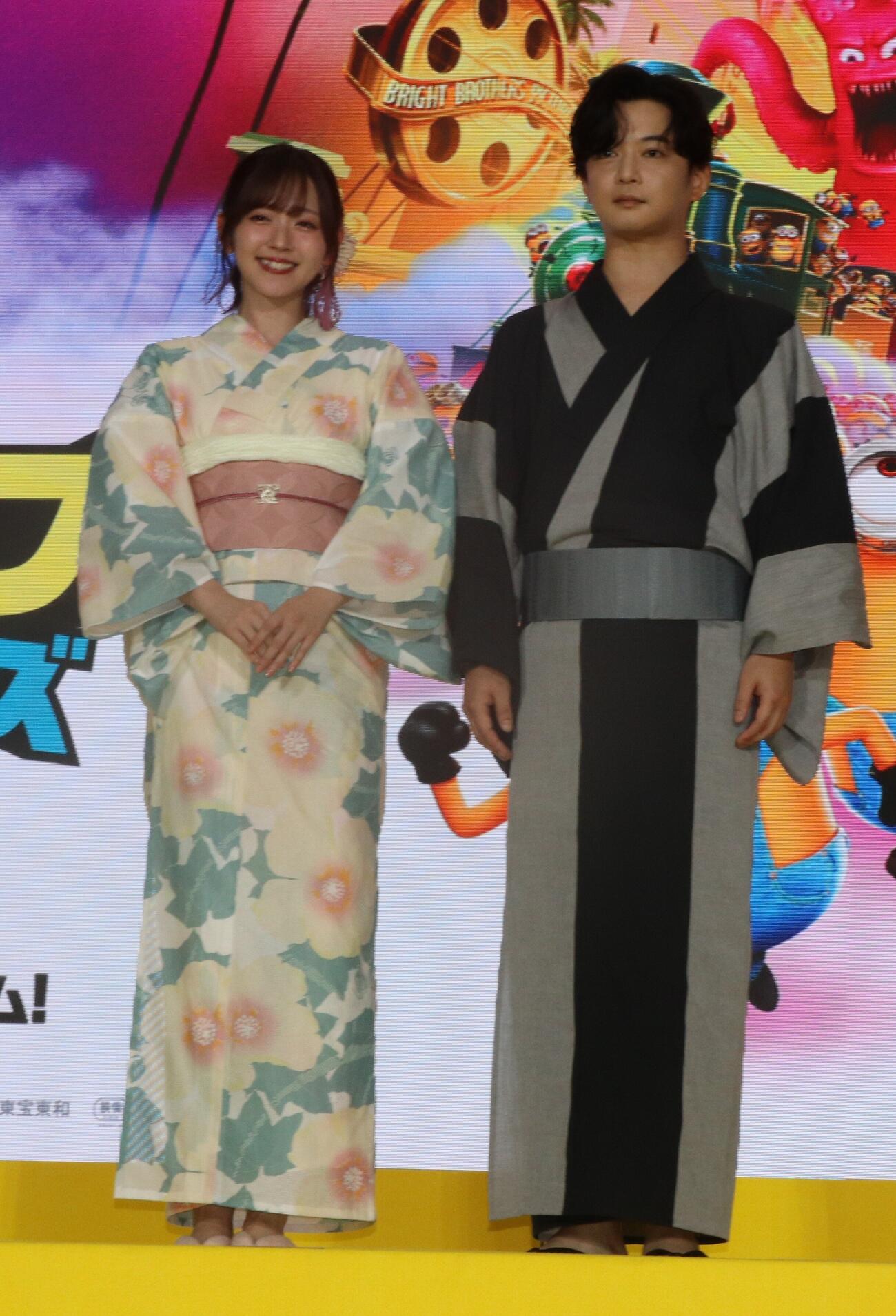 映画「ミニオンズ＆モンスターズ」（7日公開）ジャパンプレミアイベントに出席した鈴木愛理（左）、千葉雄大