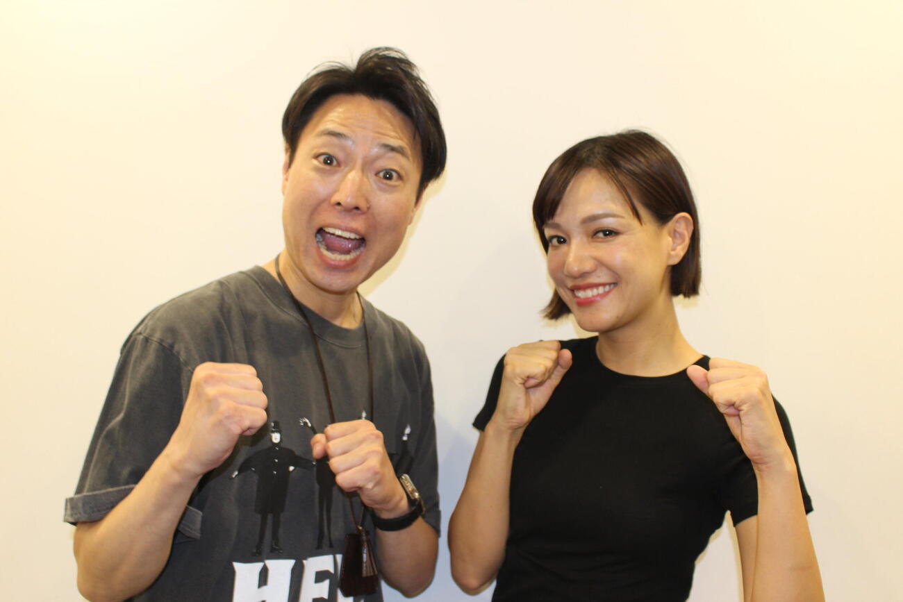 モノマネにも磨きをかける吉本新喜劇の信濃岳夫（左）と金原早苗