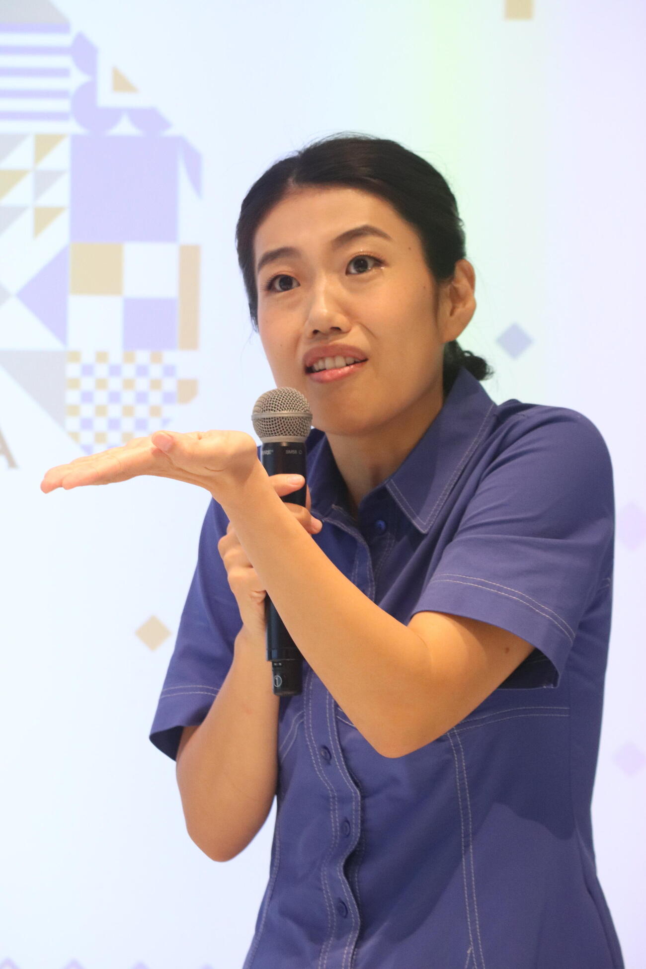 「銀座・新潟情報館　THE NIIGATA」2周年祭トークイベントに出席した横澤夏子＃2026年8月6日、東京・新潟情報館、撮影・加藤理沙

