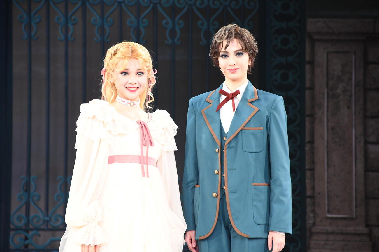 「ポーの一族」新人公演で主演を務めた華世京（右）と澄花まい（撮影・阪口孝志）