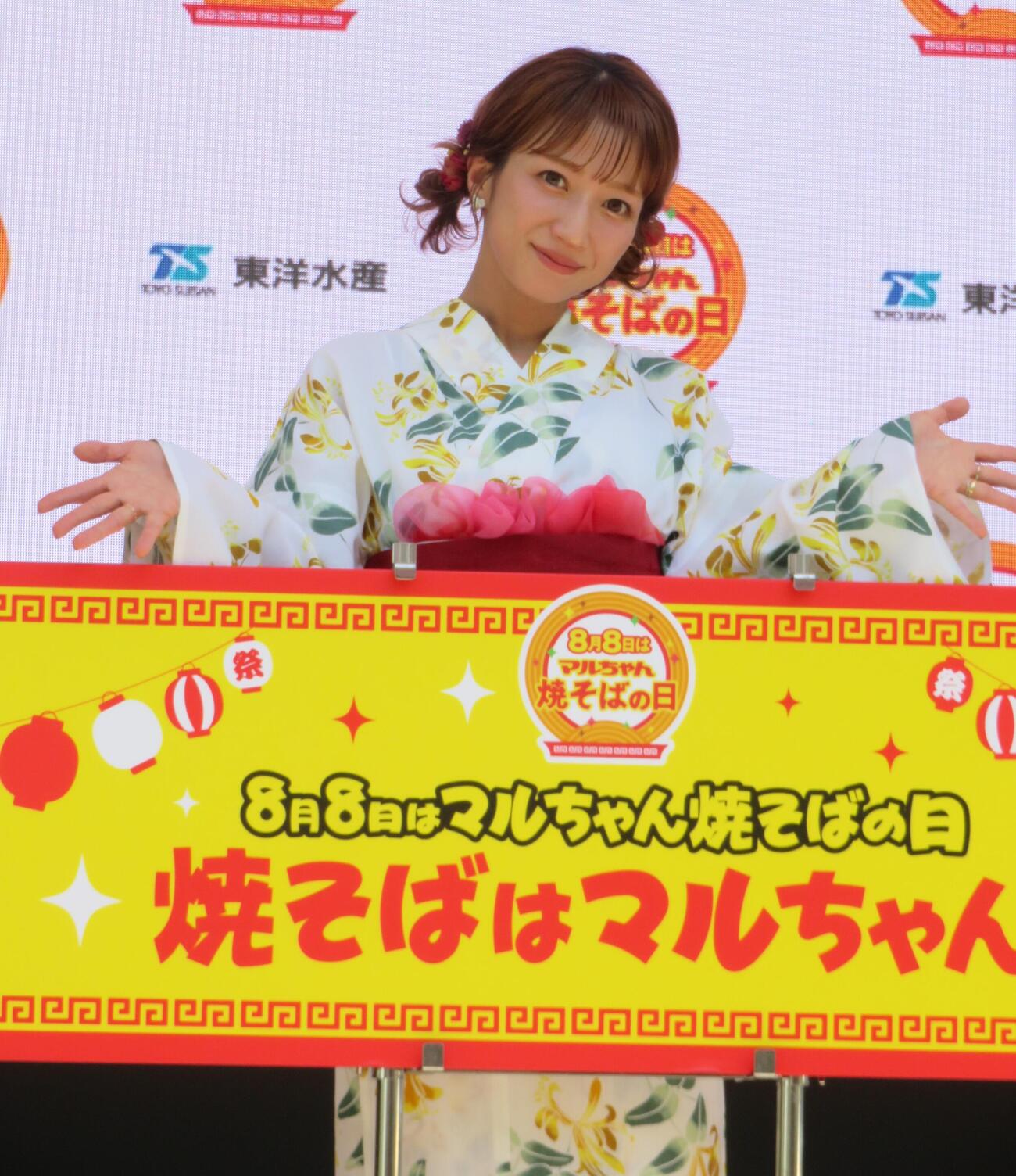 「焼そばはマルちゃん2026」の発表会を行った辻希美（撮影・松本久）