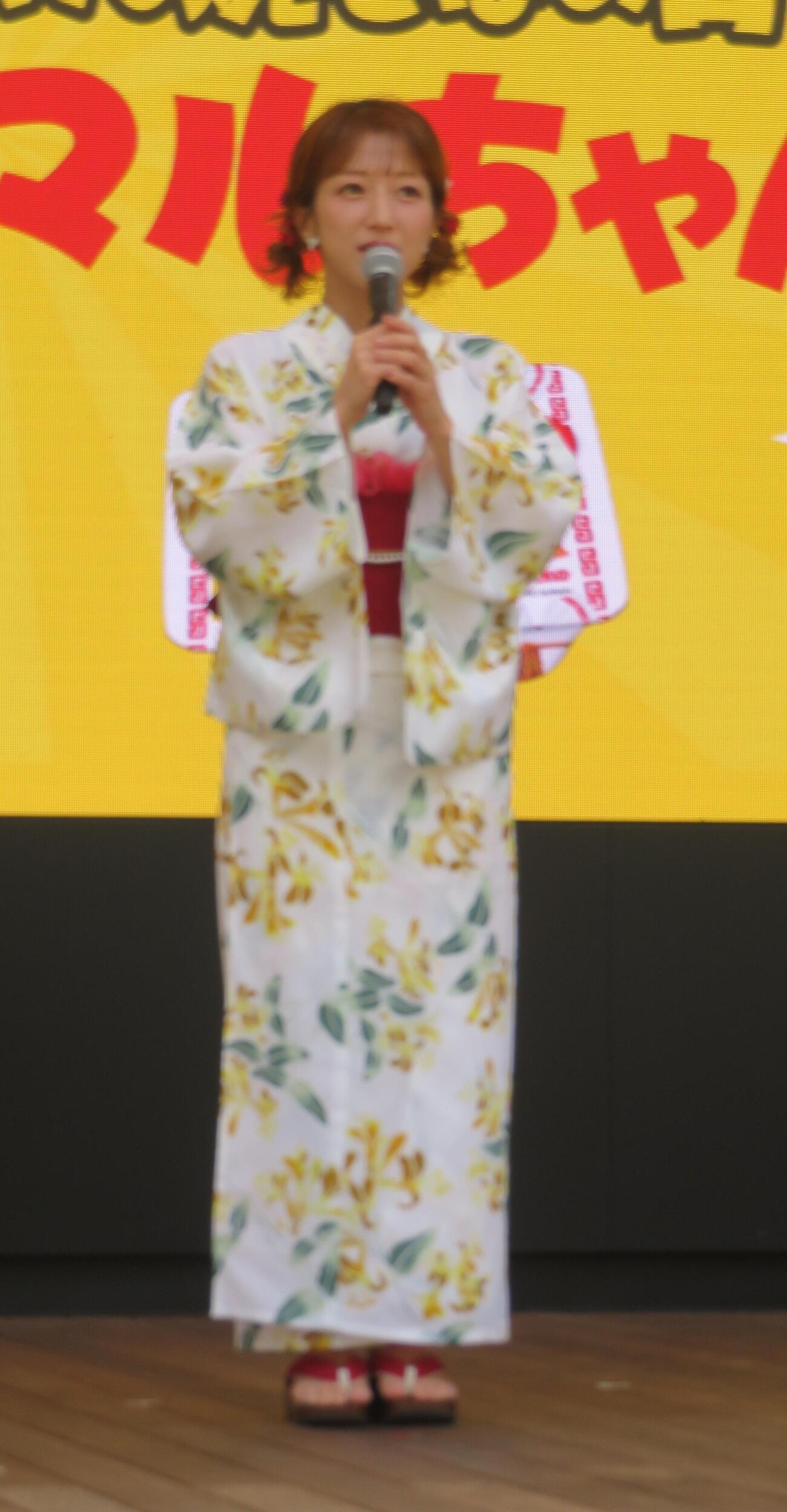 「焼そばはマルちゃん2026」の発表会を行った辻希美（撮影・松本久）