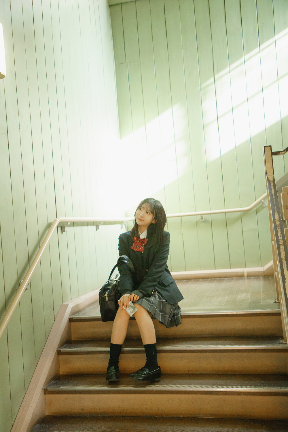 日向坂46藤嶌果歩「果実の歩幅」裏表紙　Sony Music Shop版