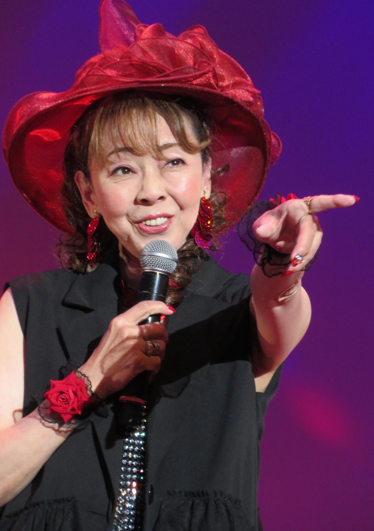 新曲「ヨコハマ・ロンリーナイト」の発売記念イベントを行った北沢麻衣（撮影・松本久）

