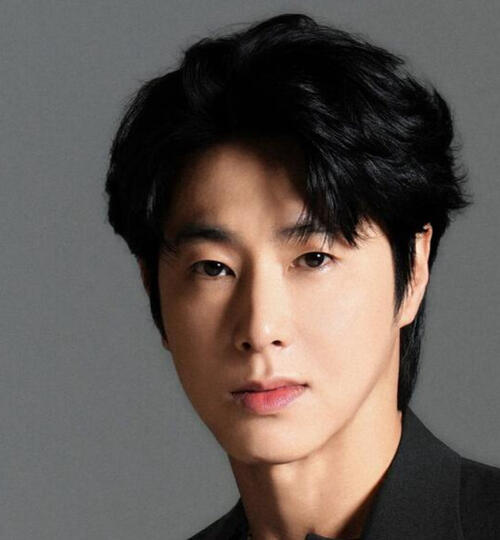 【韓流】東方神起ユンホ、韓国で話題の「誕生日祝いマン」称号を「いつか引退」と語る