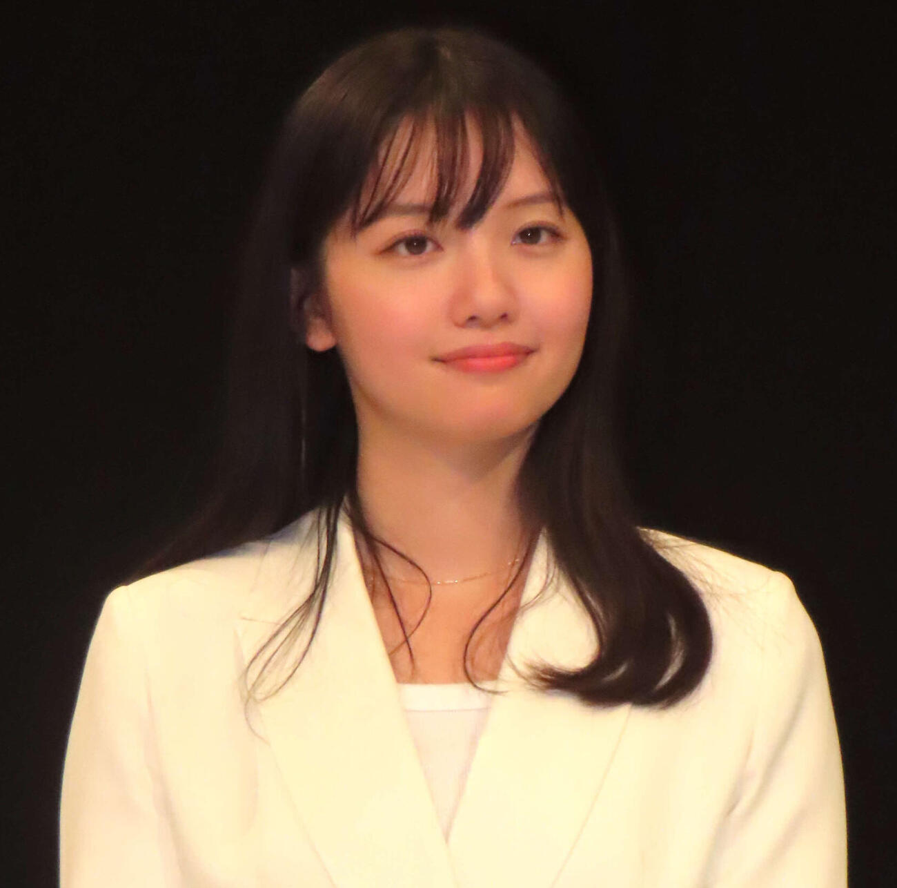 田中瞳アナウンサー（2024年11月撮影）