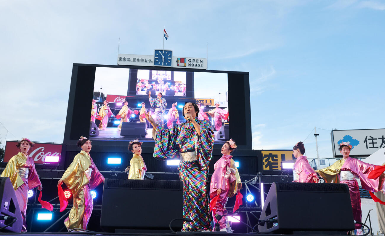 2026神宮外苑花火大会　圧巻のステージを披露した松平健（撮影・浅見桂子）