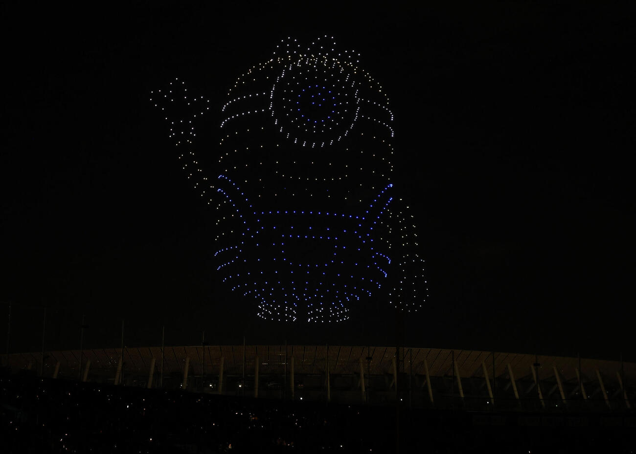 2026神宮外苑花火大会　神宮の空を彩る「ミニオンズ＆モンスターズ」ドローンショー（撮影・浅見桂子）