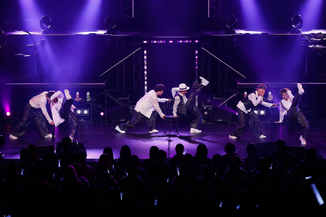 デビュー30周年に向けたメモリアルツアー「LIVE DA PUMP 2026 ROAD 2 DA 30th」をスタートしたDA PUMPの左からKENZO、KIMI、YORI、ISSA、、TOMO、U－YEAH