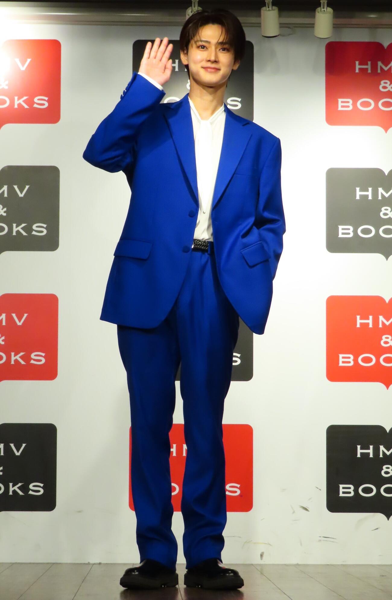 初写真集「翔想」発売記念イベントを開催した雨宮翔