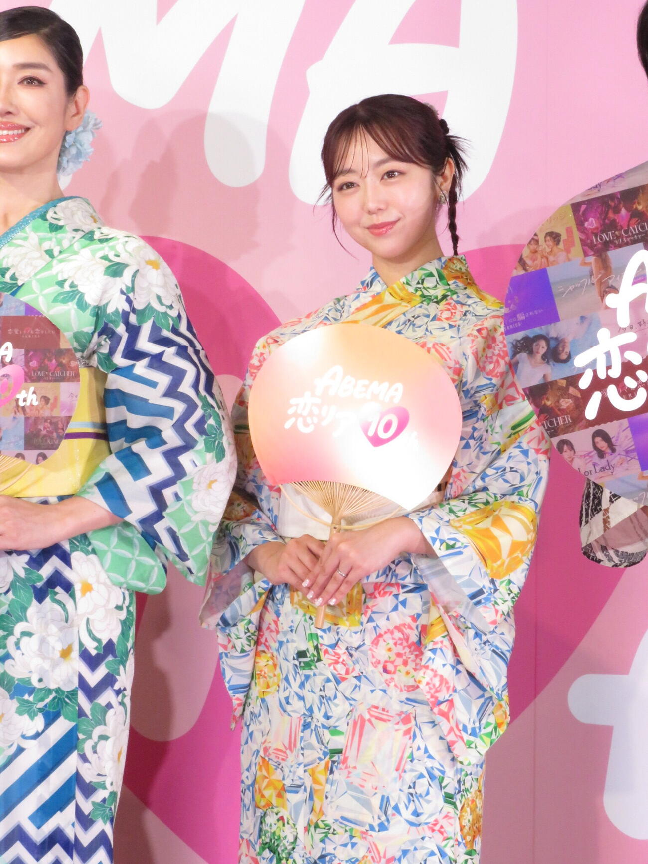 「ABEMA　恋リア　10th『恋の神回診断所』開催記者会見」に出席した峯岸みなみ
