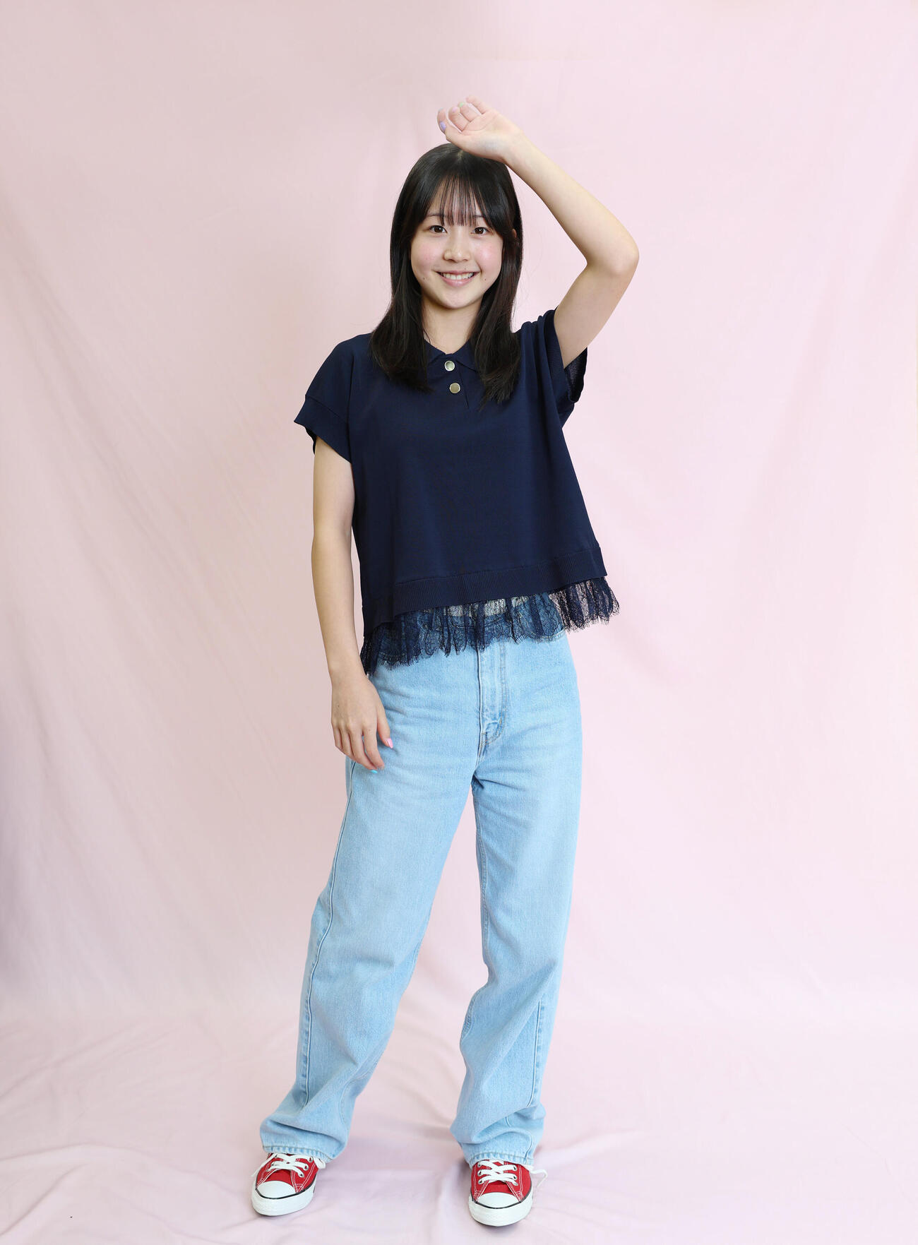 笑顔で目線を向ける遠藤りゆ（撮影・増田悦実）