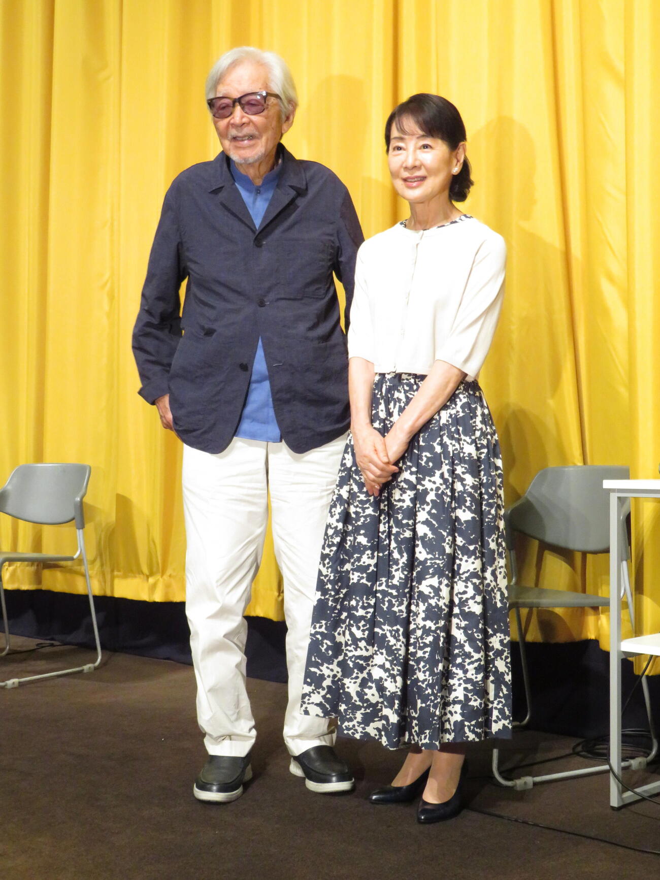 第15回「戦争の記憶と記録を語り継ぐ映画祭」でトークを行った吉永小百合と山田洋次監督（撮影・村上幸将）