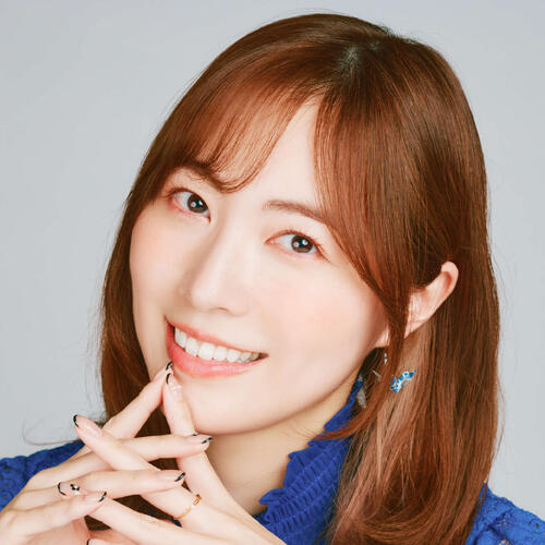 松井珠理奈「ハグの日」愛犬リップスくんを抱く姿公開に「可愛過ぎます」