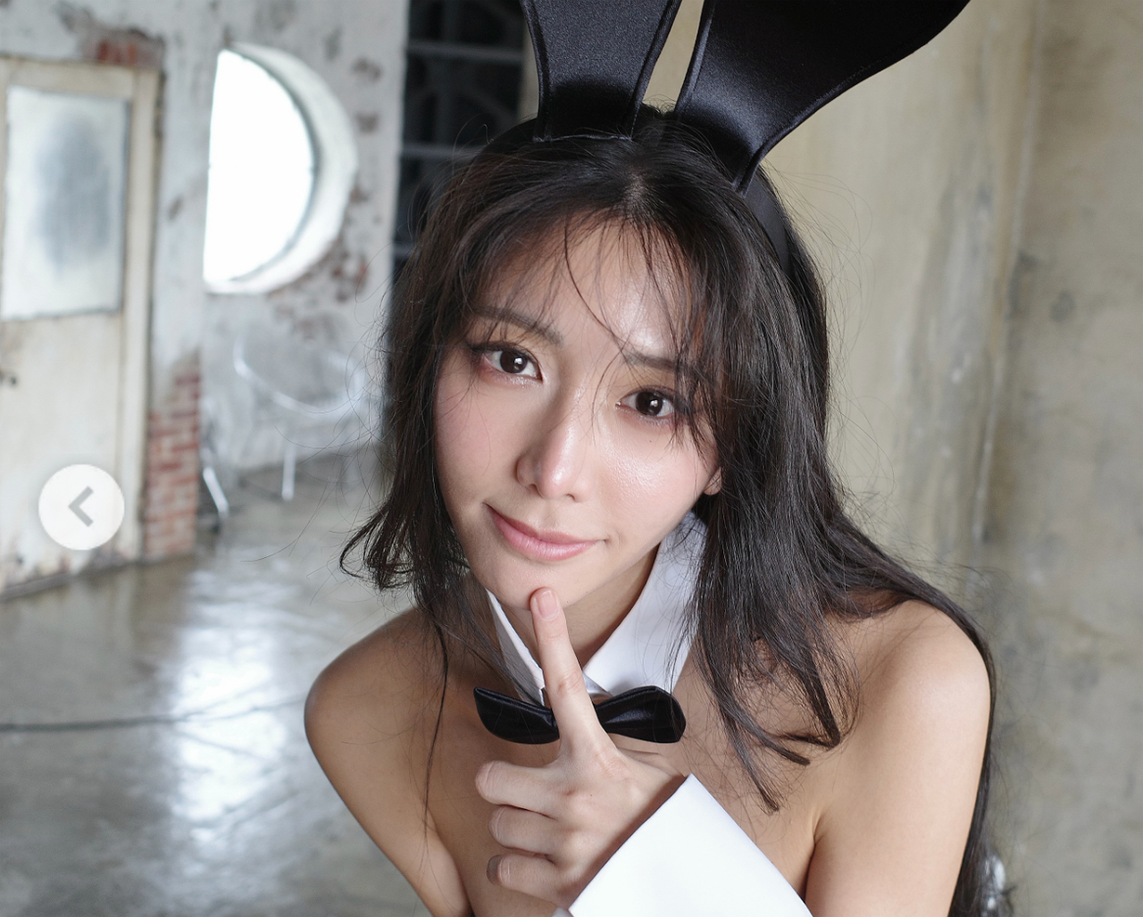 衝撃ショットを披露した斎藤恭代（斎藤恭代のインスタグラムから）