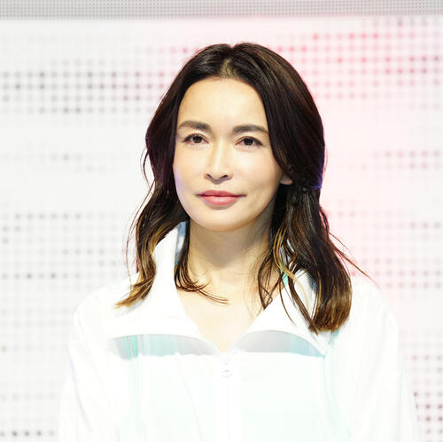 長谷川京子「既成概念にとらわれない」タンクトップ姿でバレエ鑑賞