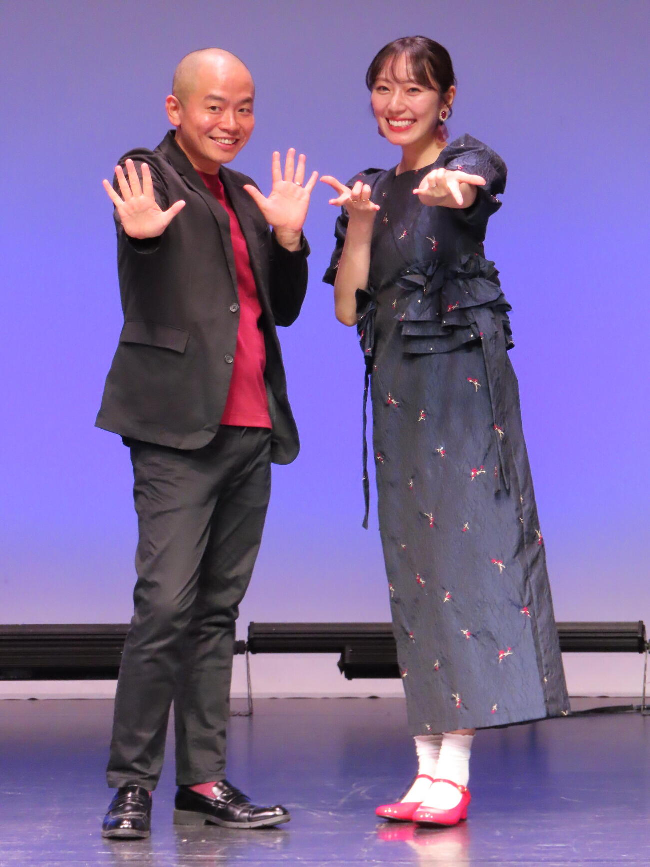 マーベル作品への愛を語った上田航平（左）松井咲子夫妻（撮影・鎌田良美）