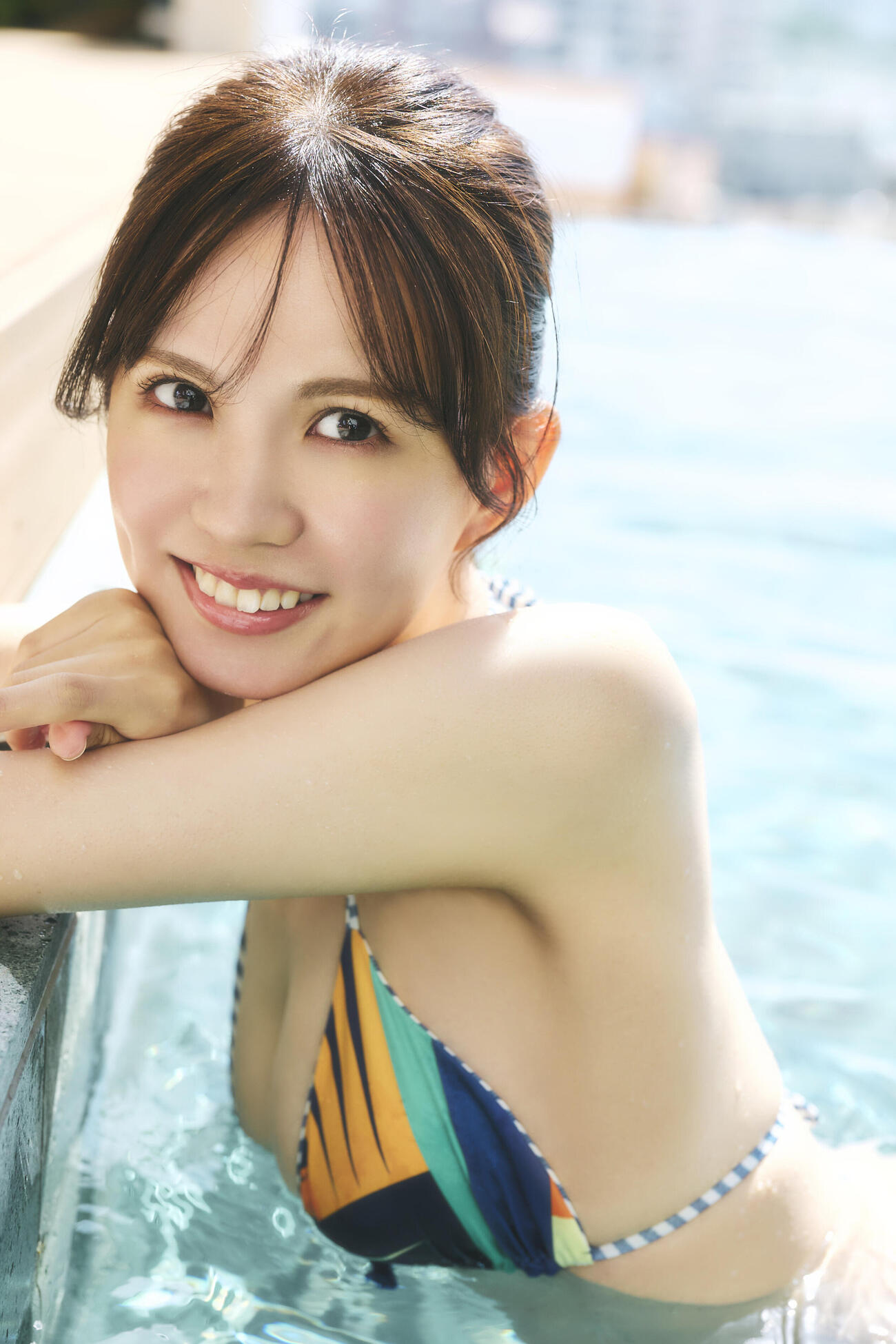 元SKE48岡本彩夏の初写真集から公開された先行カット(C)扶桑社／撮影：高橋慶佑