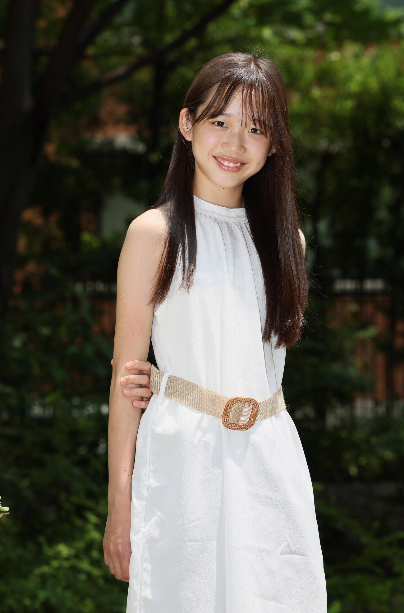 はにかんだ仕草が初々しい横須賀京香。初の舞台劇に挑戦する（撮影・丹羽敏通）