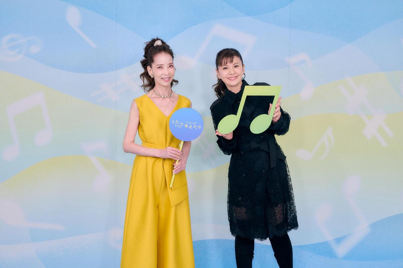 「NHK夏の音楽祭　うたであえたら　2026」のピンク・レディースペシャルメドレーで共演した増田惠子（左）と南野陽子