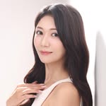 気象予報士の穂川果音は「すごいふくらはぎの筋肉！」森林浴での美脚コーデに「癒やされました」