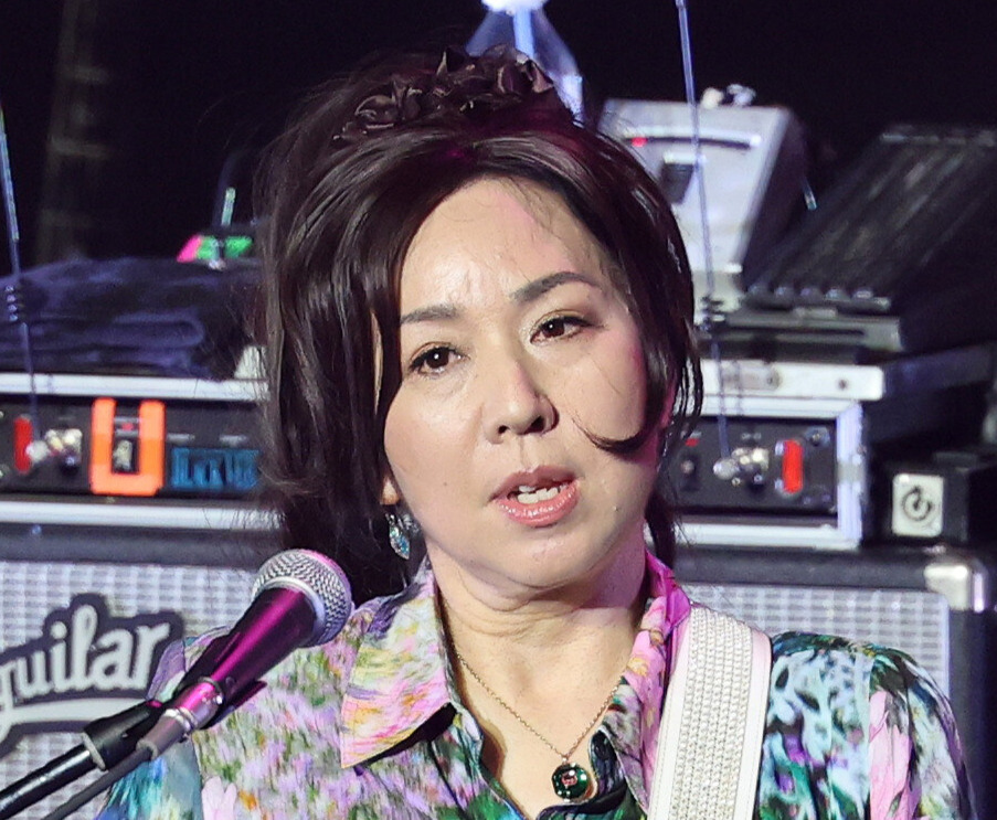 プリプリコーナーで演奏する渡辺敦子（撮影・鈴木正人）