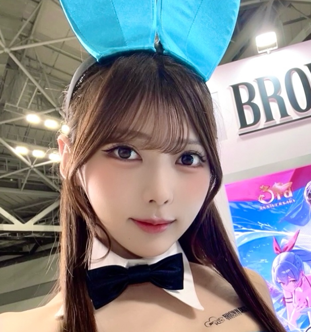 バニーガール姿の愛染のえる（愛染のえるのインスタグラムから）